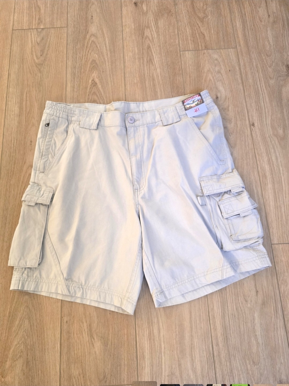 Weekender Men's Cargo Shorts in Light Khaki
